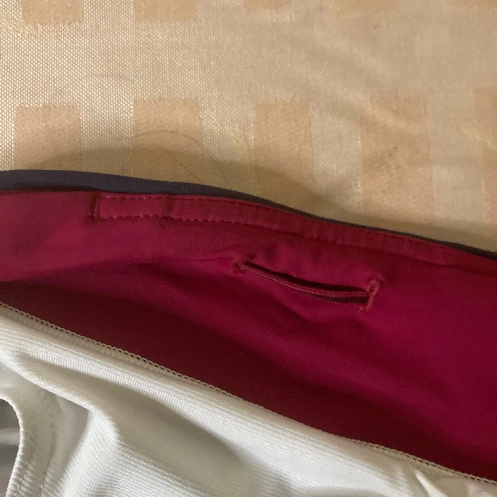 Lululemon Inkwell Floral Ghost Bumble Berry Speed Up Shorts 3” 2014 - Picture 15 of 15